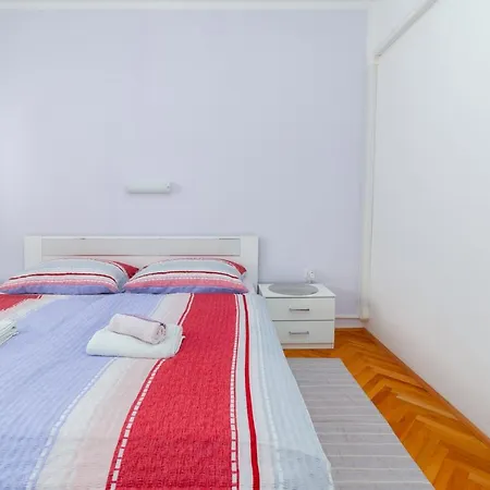 Rab 17684a Apartman